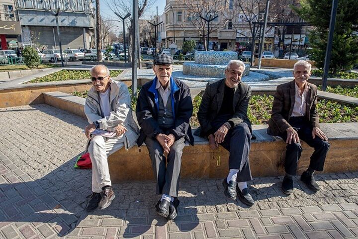 جزئیات و نحوه دریافت تسهیلات ۵۰ میلیون تومانی برای بازنشستگان تأمین اجتماعی