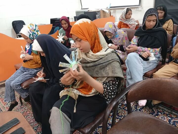 کارگاه‌های فرهنگی “دختران بهشتی” در آران و بیدگل برگزار شد