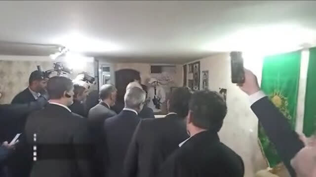 دیدار رئیس جمهور با مادر شهید رئیسی