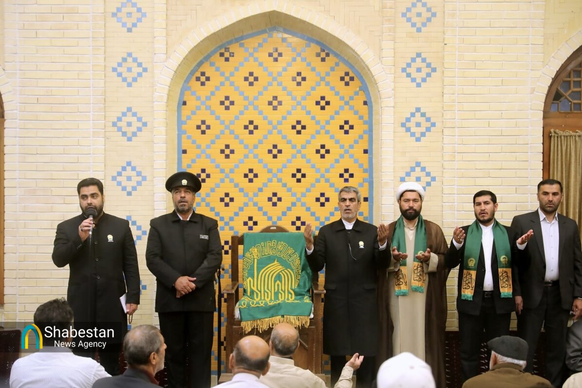 برگزاری جشن دهه کرامت با حضور خادمین حرم امام رضا (ع) در مسجدجامع گلشن گرگان