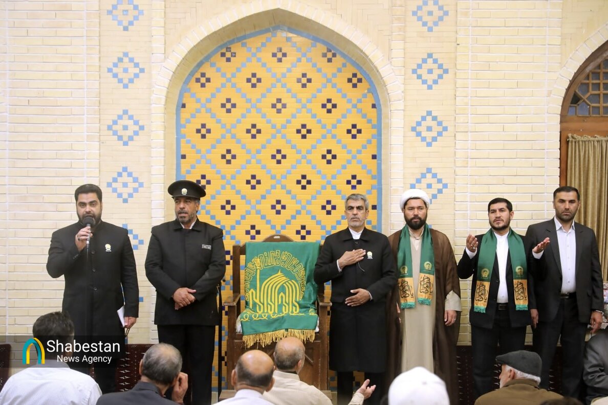 برگزاری جشن دهه کرامت با حضور خادمین حرم امام رضا (ع) در مسجدجامع گلشن گرگان