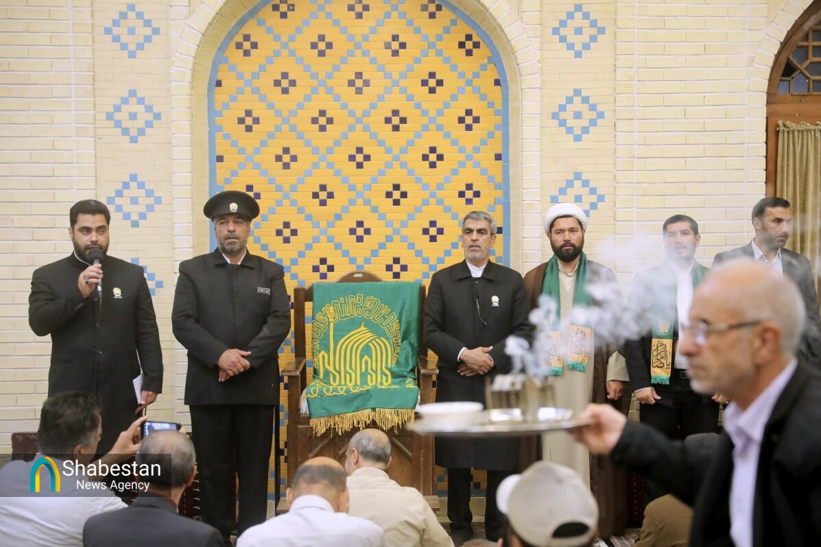 برگزاری جشن دهه کرامت با حضور خادمین حرم امام رضا (ع) در مسجدجامع گلشن گرگان