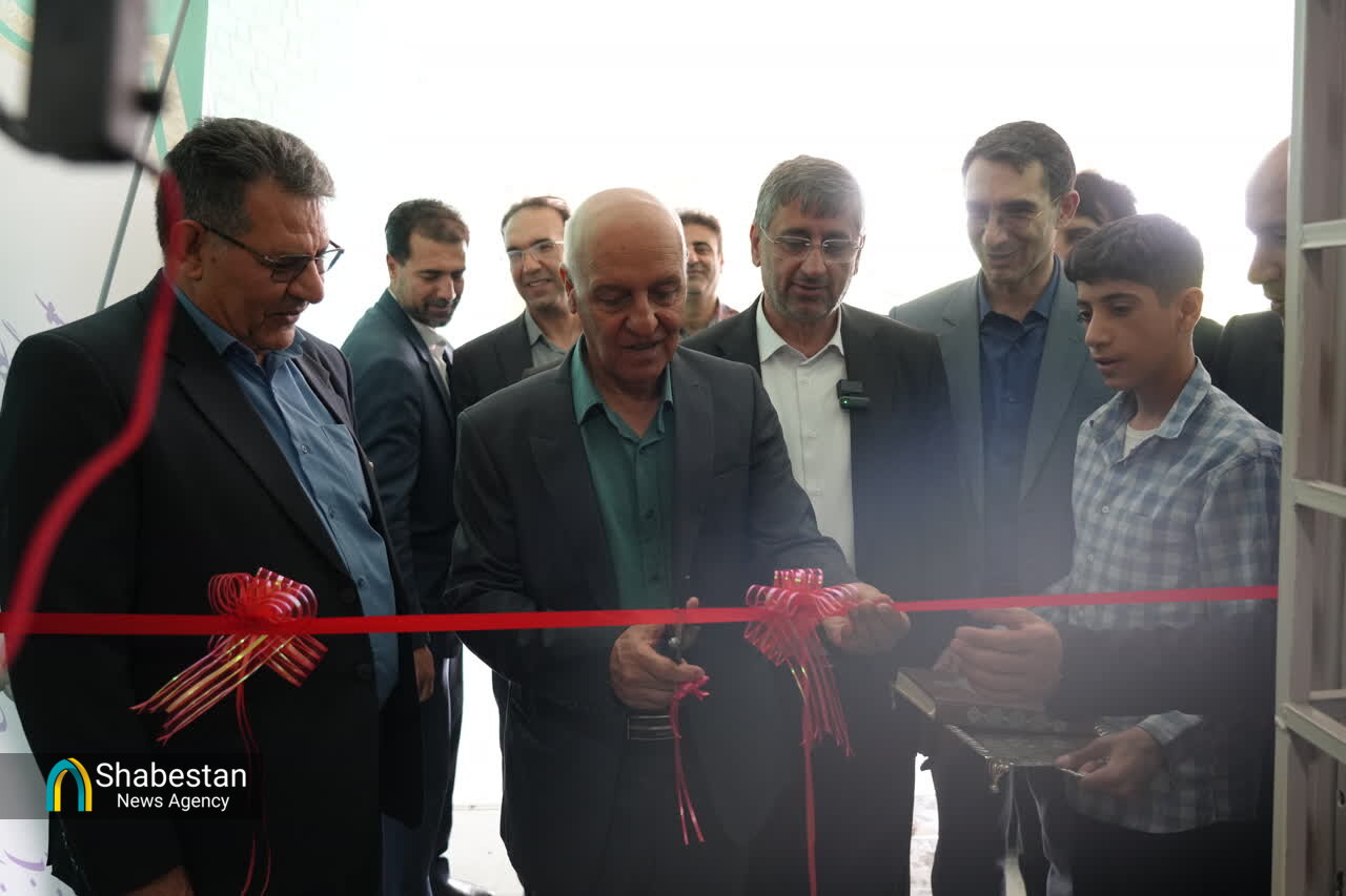 تجلیل از معلمان هنرستان ولی‌عصر خرم آباد با حضور استاندار لرستان