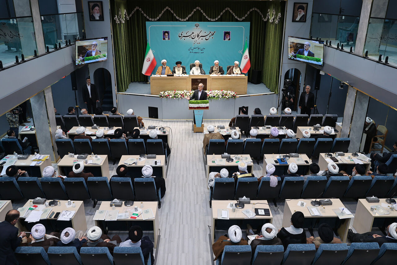 حضور رئیس جمهور پزشکیان در سومین اجلاسیه رسمی مجلس ششم خبرگان رهبری