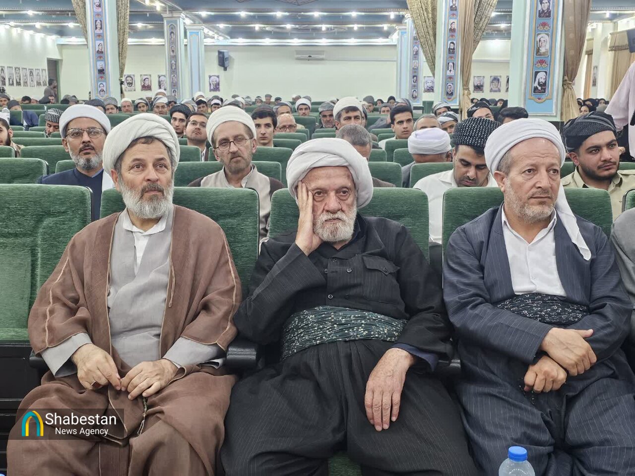 تجلیل از مقام معلم و اعطای مدرک به طلاب علوم دینی اهل سنت در کردستان