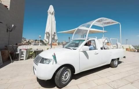 تبدیل خودرو «پاپ فرانسیس» به درمانگاه سیار کودکان غزه