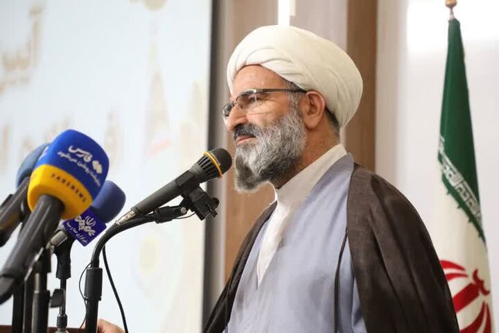 گره‌گشایی از امور مردم، ذخیره‌ای ارزشمند برای روز قیامت است