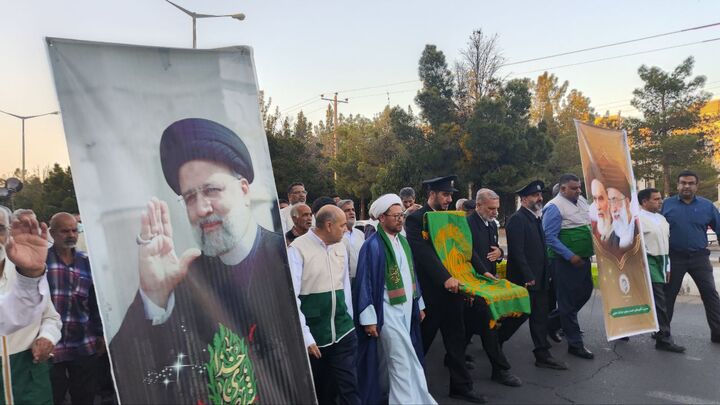 شادپیمایی و عرض ارادت خادمیاران رضوی به شاه خراسان در بیرجند