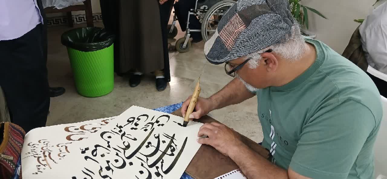 رونمایی از کتاب فضای مجازی تا شعرهای عاشقانه رضوی و نوازش قلم ها به نام کرامت&nbsp;