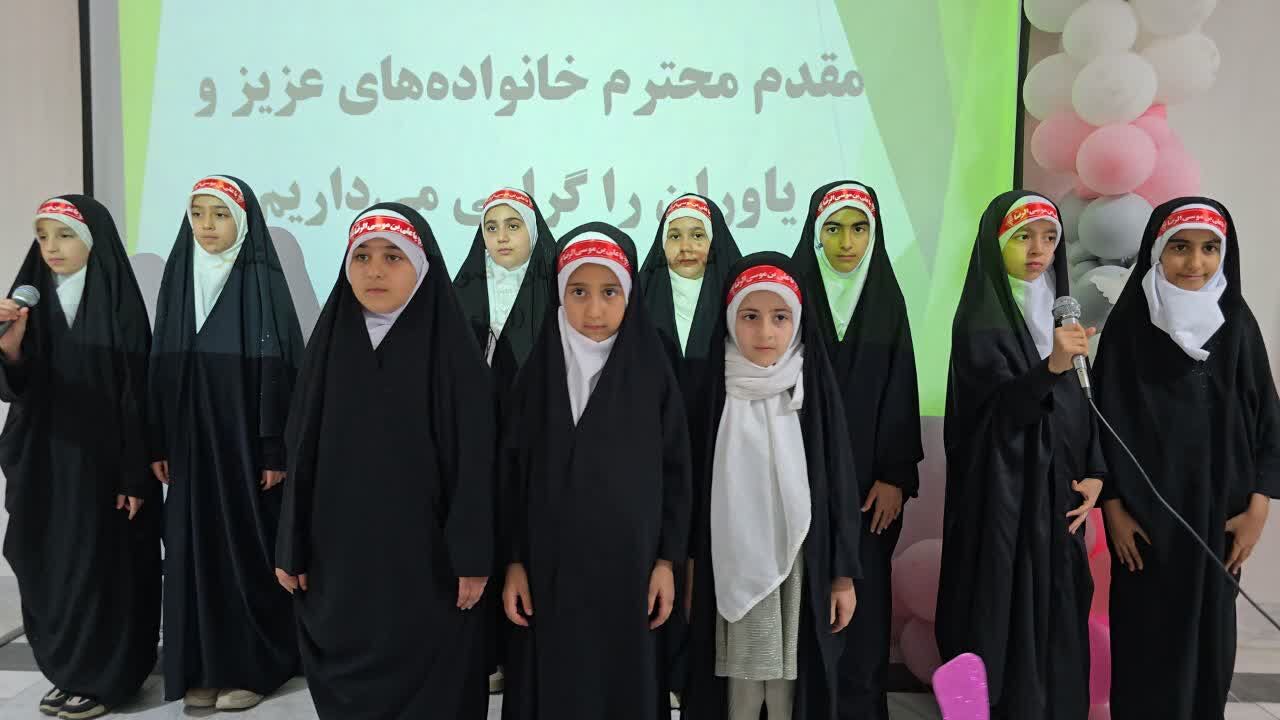 رونمایی از کتاب فضای مجازی تا شعرهای عاشقانه رضوی و نوازش قلم ها به نام کرامت&nbsp;