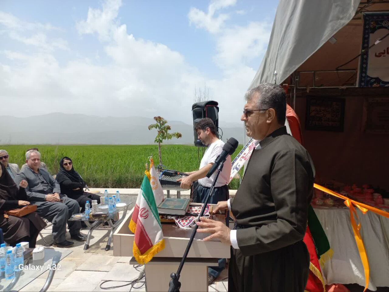 جلوهای از امید و توانمندی؛ نمایشگاه آثار هنری توانخواهان کردستان در مریوان افتتاح شد