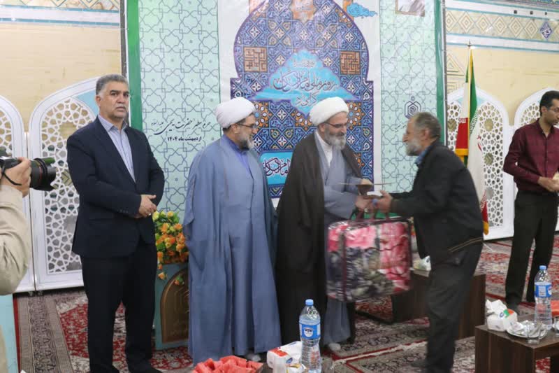 خوش اخلاقی و خوش رویی از راه های رسیدن به کرامت انسانی است