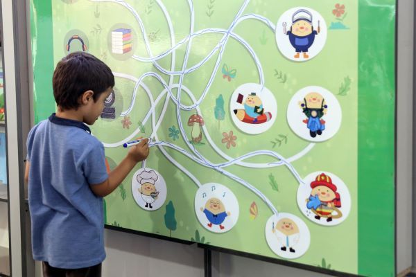 شور و شوق خواندن برای ایران؛ شروع پرقدرت سی و ششمین نمایشگاه بینالمللی کتاب