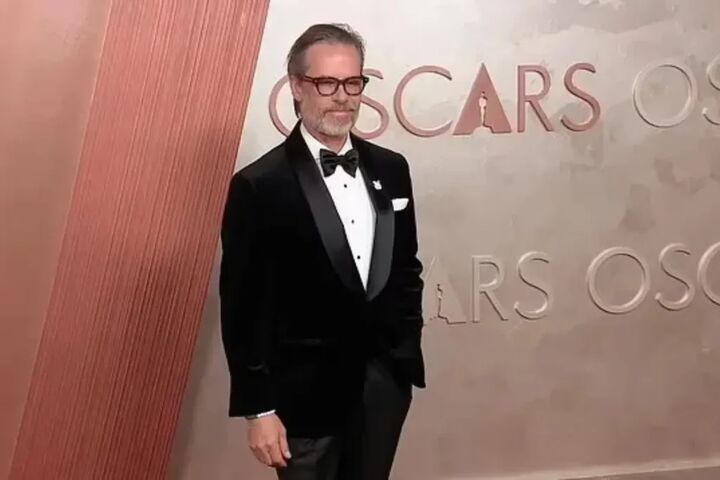 درخواست گای پیرس از هنرمندان:در برابر نسل‌کشی مردم فلسطین سکوت نکنید