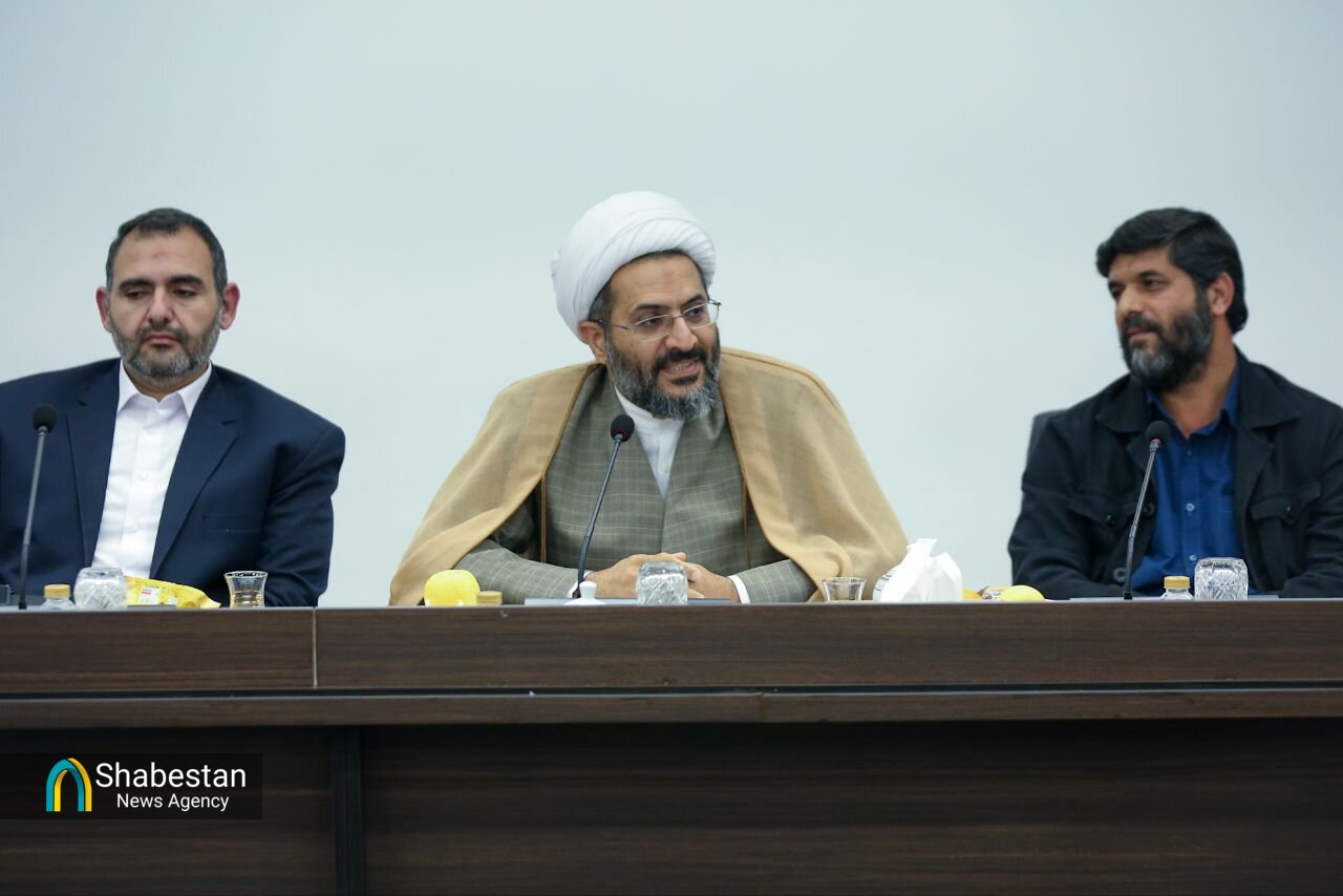 توفیقات ستاد بزرگداشت دهه کرامت در مردمی بودن برنامهها و خدمت کریمانه/ مجمع پیشکسوتان دهه راهاندازی میشود