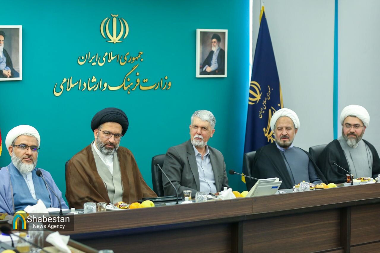 توفیقات ستاد بزرگداشت دهه کرامت در مردمی بودن برنامهها و خدمت کریمانه/ مجمع پیشکسوتان دهه راهاندازی میشود