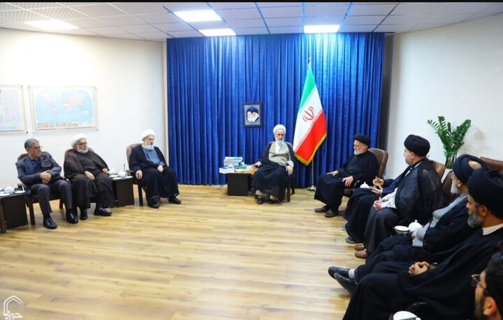 حوزه علمیه بدون مردم هیچ است