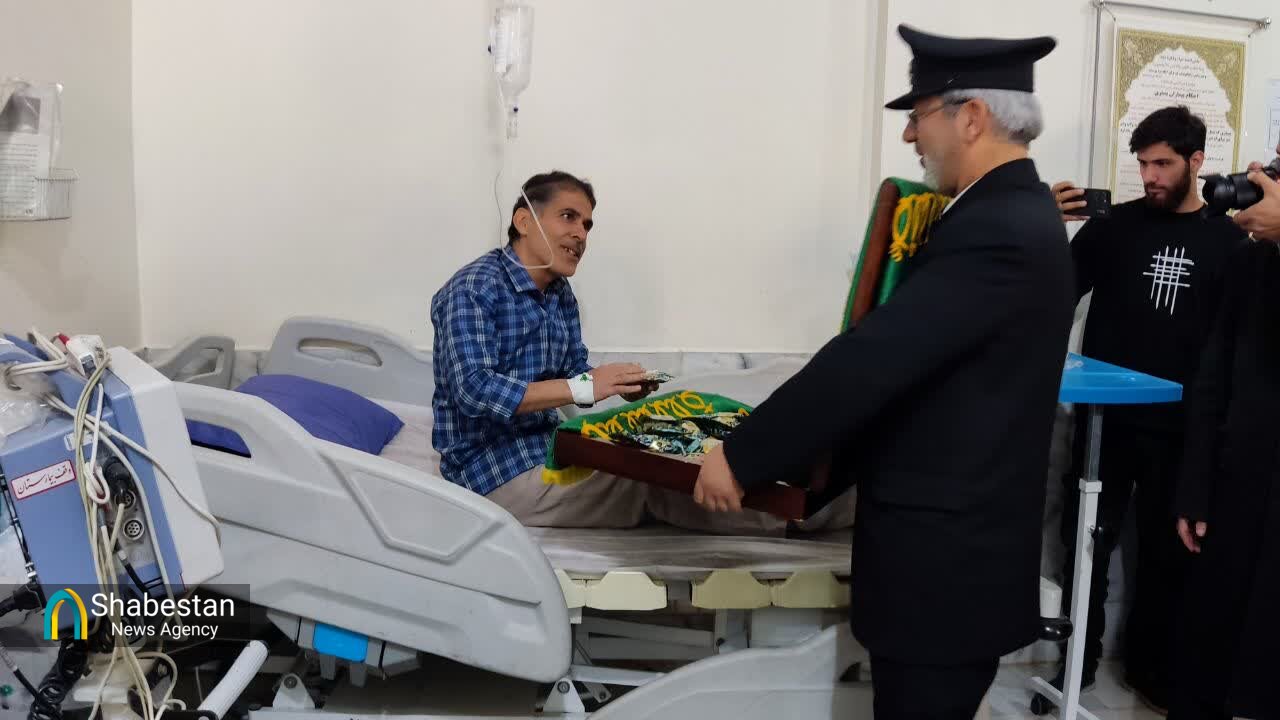 حضور کاروان خدام حرم رضوی در بیمارستان امام خمینی(ره) بروجرد