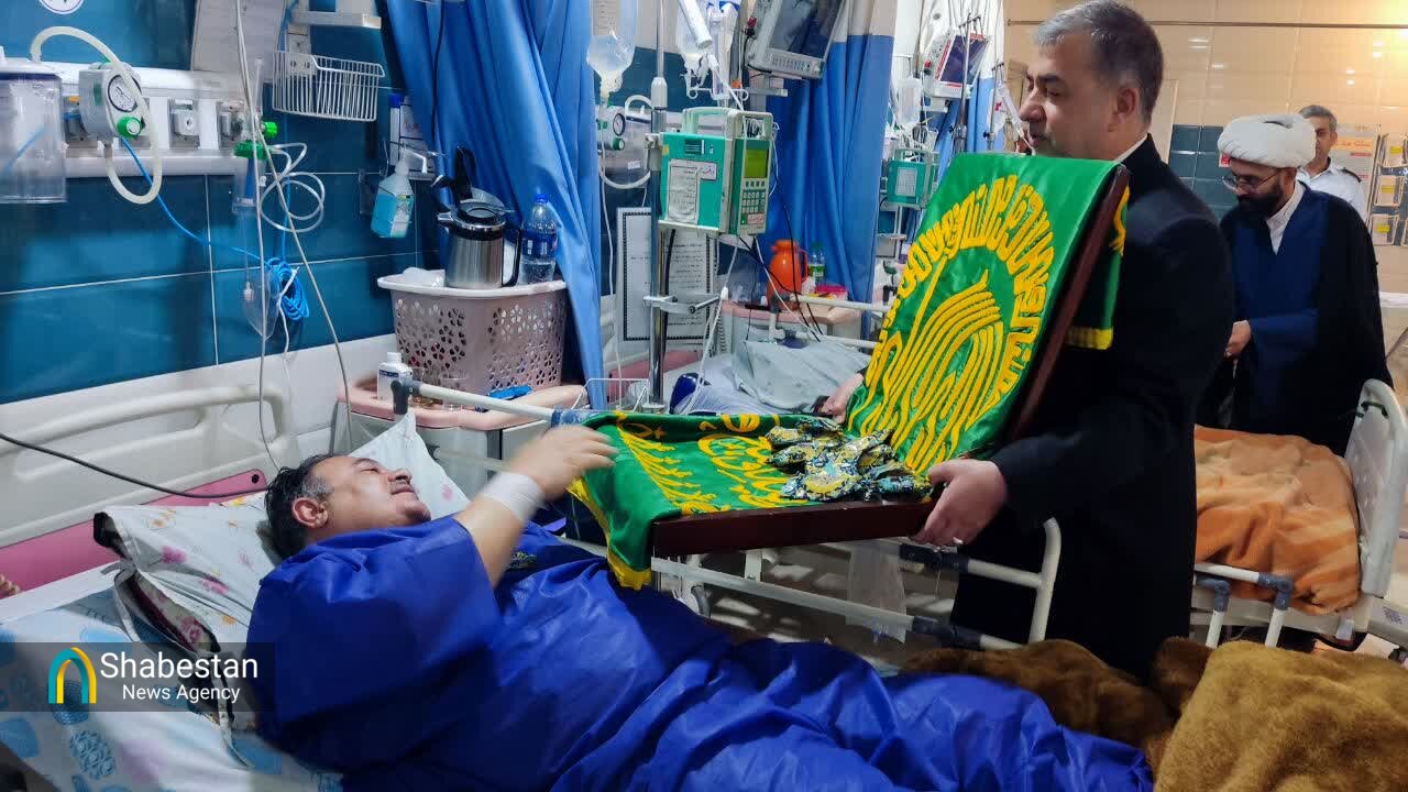 حضور کاروان خدام حرم رضوی در بیمارستان امام خمینی(ره) بروجرد