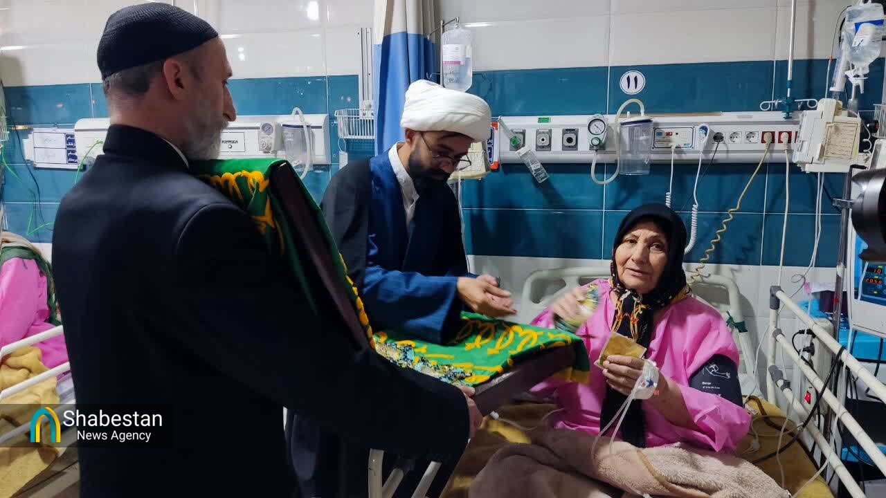 حضور کاروان خدام حرم رضوی در بیمارستان امام خمینی(ره) بروجرد