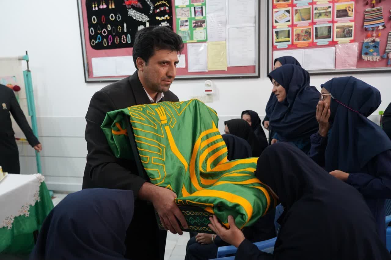 نجوای پنجره فولاد در دل کویر؛ عطر رضوی در طبس پیچید