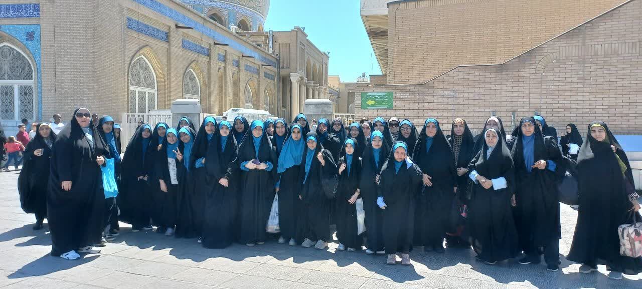 آئین غبارروبی حرم مطهر حضرت معصومه(س) با حضور فعالان مسجدی البرز