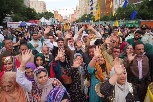 اجتماع امام رضاییها؛ عشق و ارادتی به امام هشتم که در تار و پود زندگی مردم ایران تنیده شدهاست