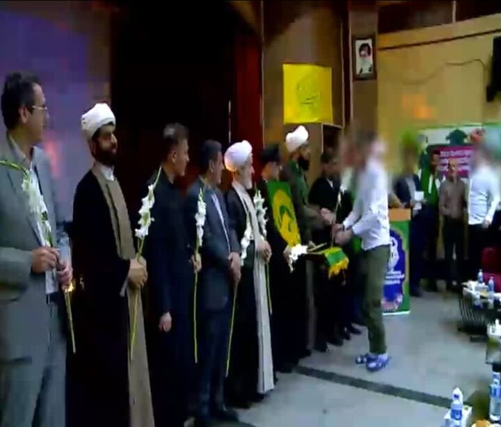 ۴۵ مددجو زندانی خراسان شمالی با بدرقه خدام رضوی به آغوش خانواده باز گشتند