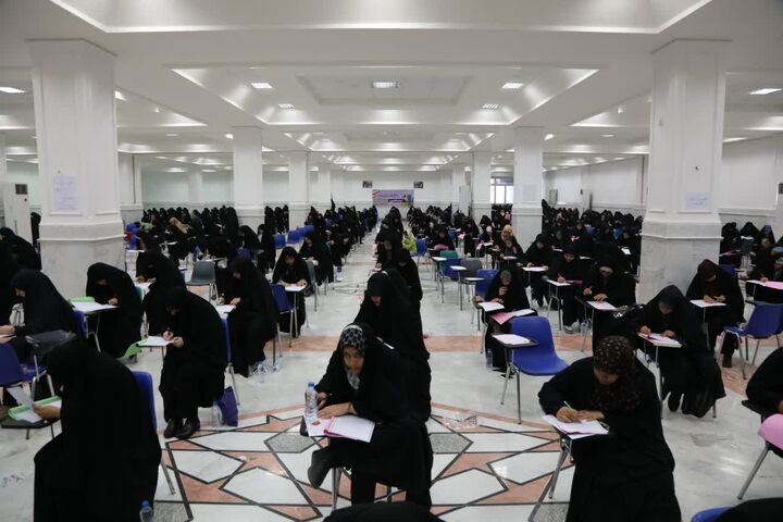 رقابت بیش‌از ۱۲ هزار و ۳۰۰ شرکت کننده در آزمون سراسری قرآن کریم