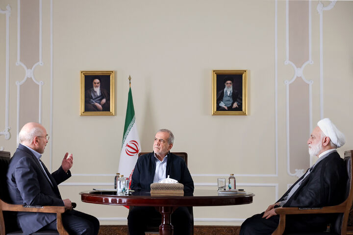 جلسه مشترک سران قوا برگزار شد