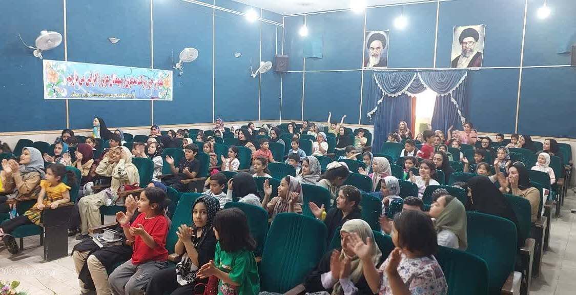 کودکان آران و بیدگلی در «شوکوفیلم»، مهمان سفره کرامت رضوی شدند
