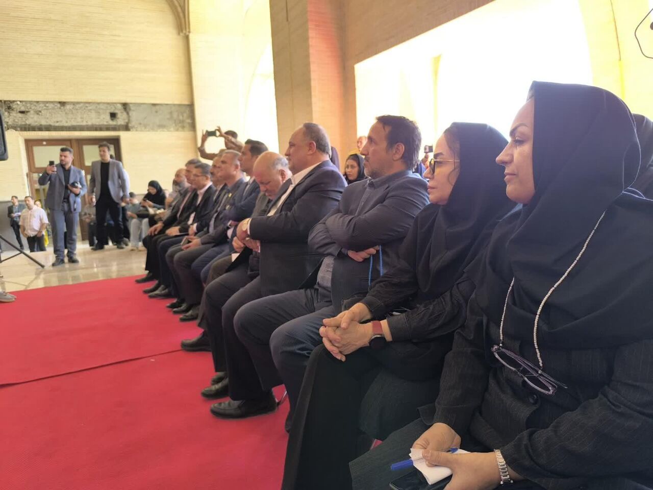 استاد میرجلالالدین کزازی، میهمان ویژه غرفه کرمانشاه در سیو ششمین نمایشگاه بینالمللی کتاب تهران