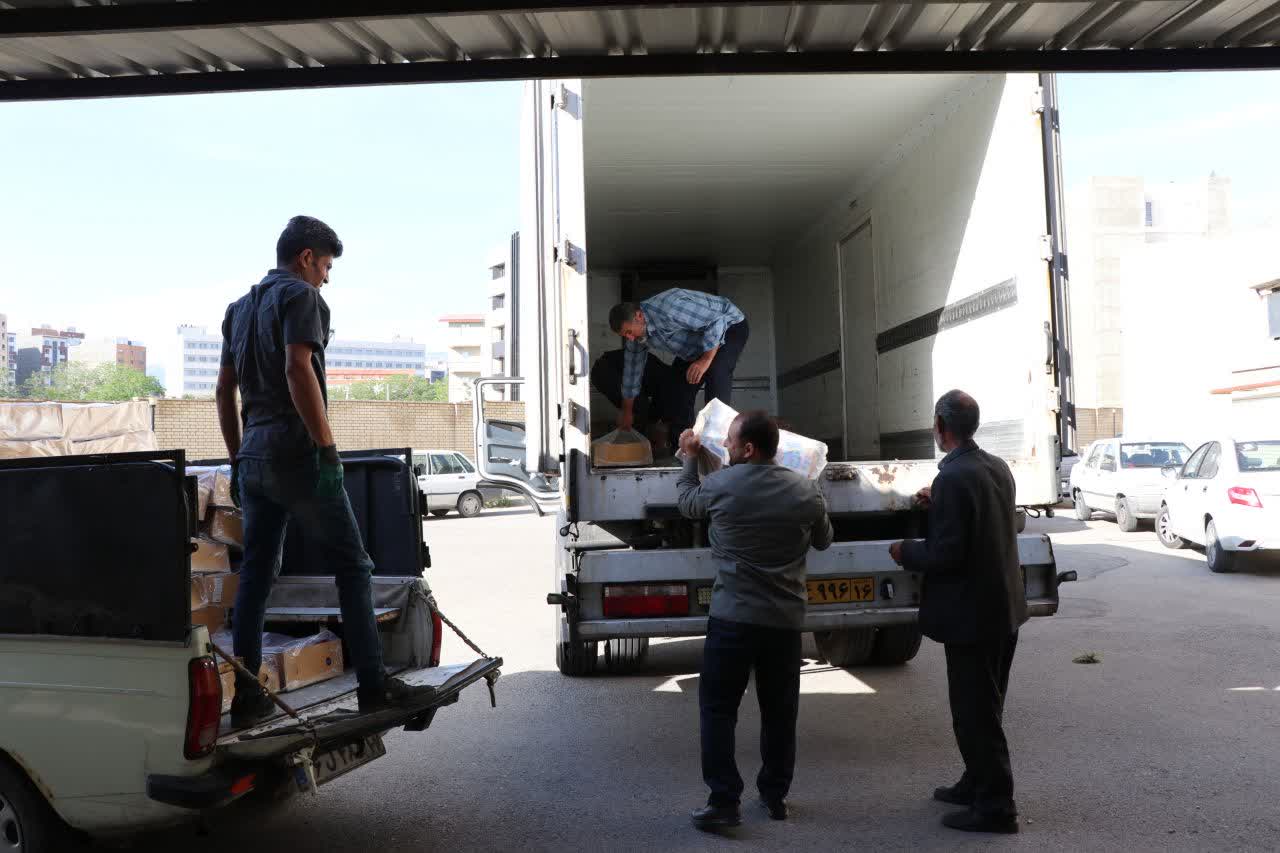 توزیع ۱۰۰۰بسته گوشت قربانی بین نیازمندان آذربایجانغربی