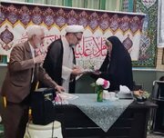  تقدیر از پیشکسوتان عرصه قرآن کریم در مسجد سلمان فارسی کرمانشاه