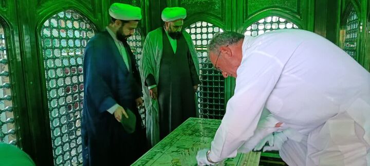 آئین غبارروبی ضریح امامزاده سید محمد علوی(ع)