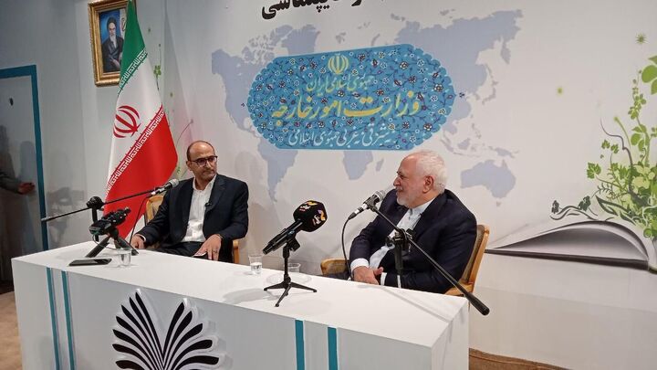 دیپلماسی نیاز به صبر دارد/ باید پشت تیم مذاکره‌کننده بایستیم