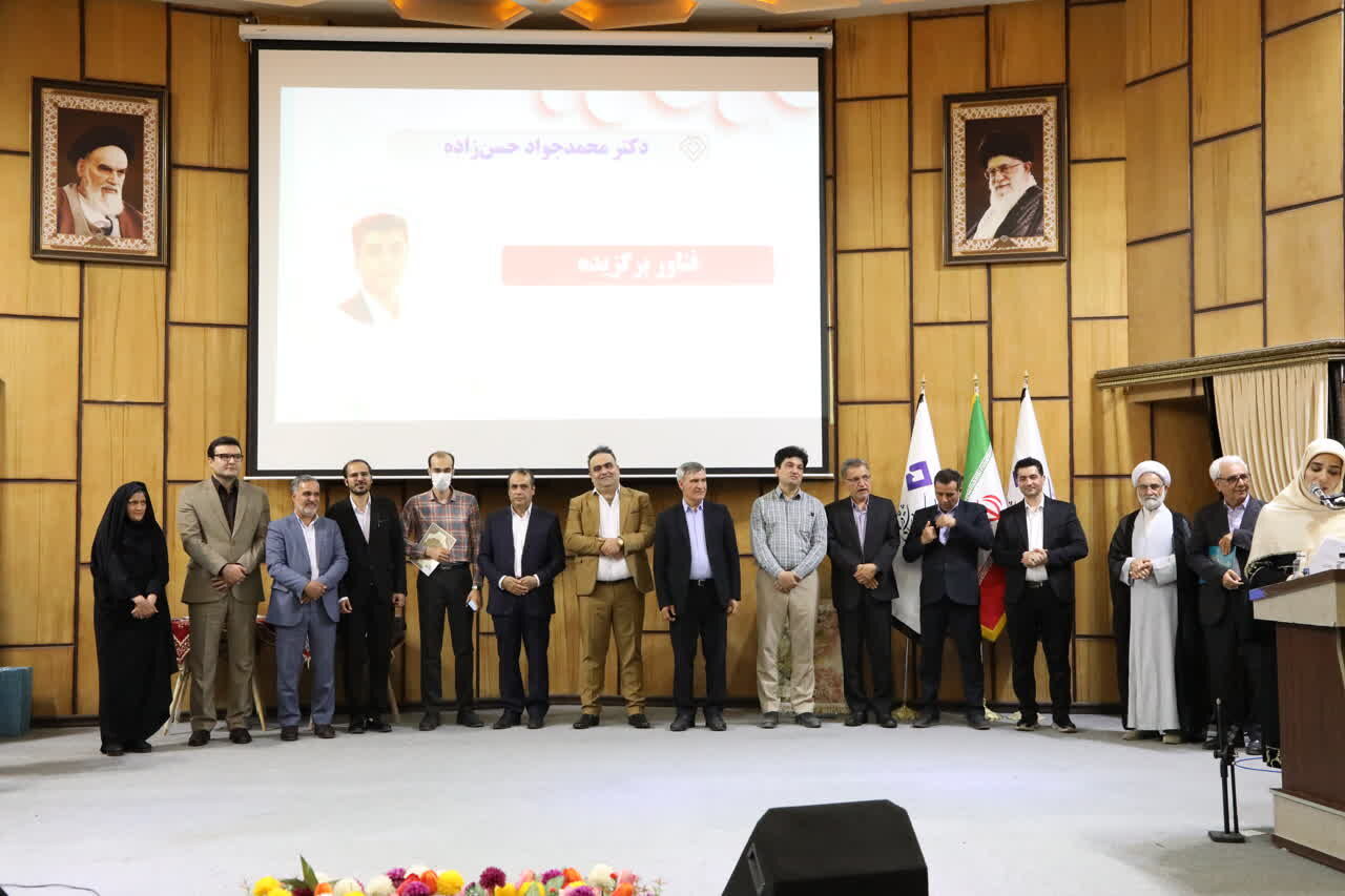 تکریم پژوهشگران برگزیده دانشگاه علوم پزشکی کاشان/ پژوهش، رکن بالندگی دانشگاه