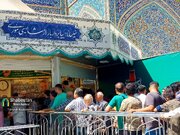 پذیرایی خدام هیئت رزمندگان کرمان از زوار حرم مطهر رضوی در اعیاد شعبانیه