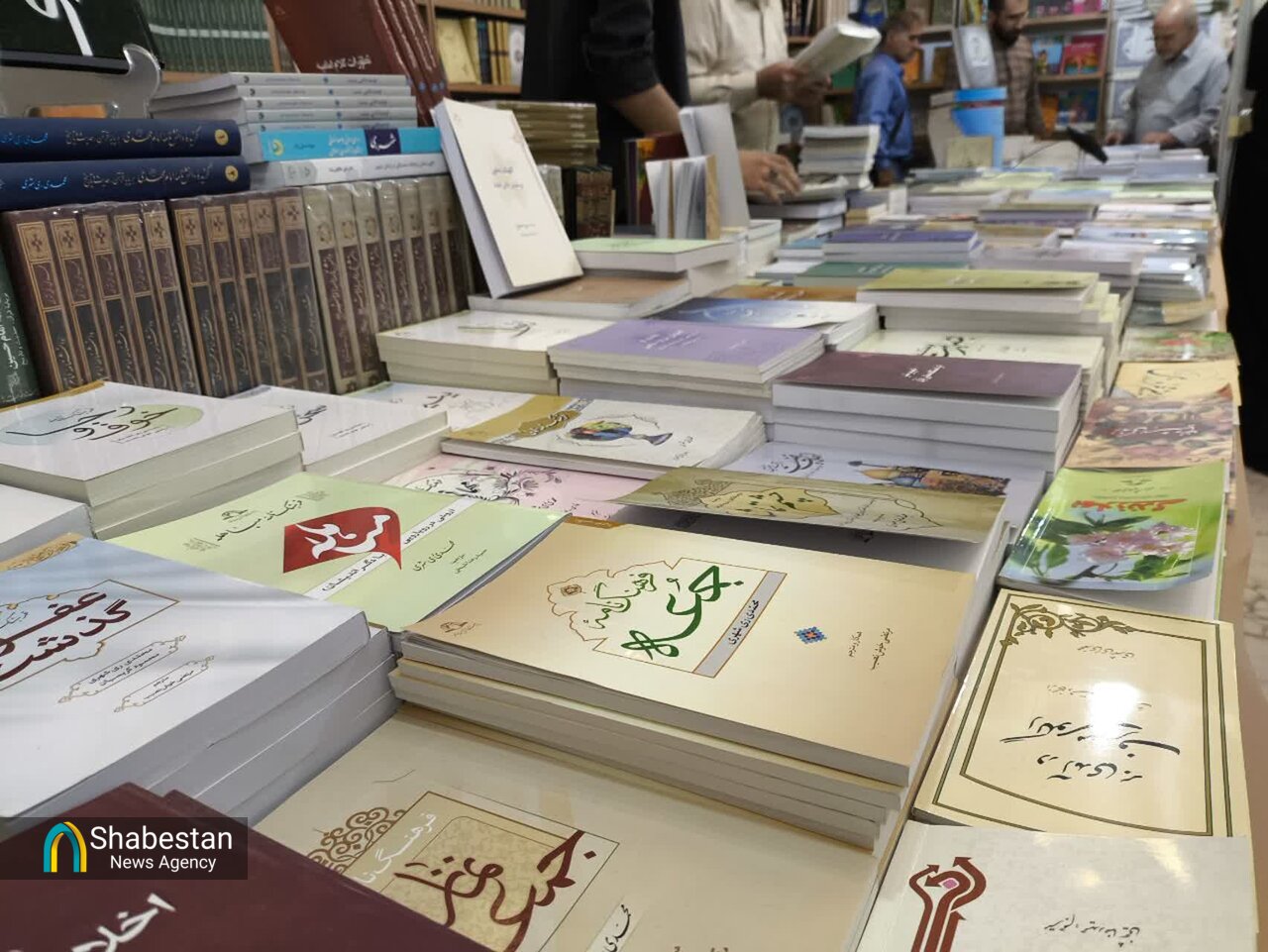 حضور پُر و پیمان دارالحدیث در نمایشگاه کتاب/تازه‌های نشر برای اهالی حوزه و دانشگاه