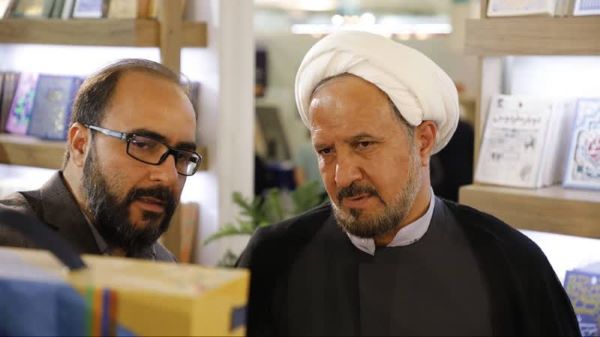 بازدید رئیس ستاد کانونهای فرهنگی هنری مساجد کشور از نمایشگاه کتاب
