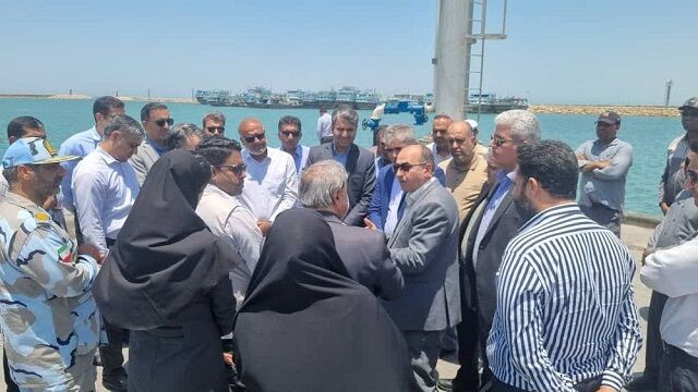 بازدید مدیرکل دفتر امور مرز و مرزنشینان وزارت کشور از بندر سیریک