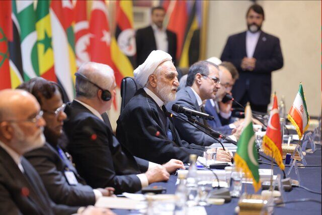 تنبیه کسی که قانون را زیرپا می‌گذارد در راستای نفع بشر است