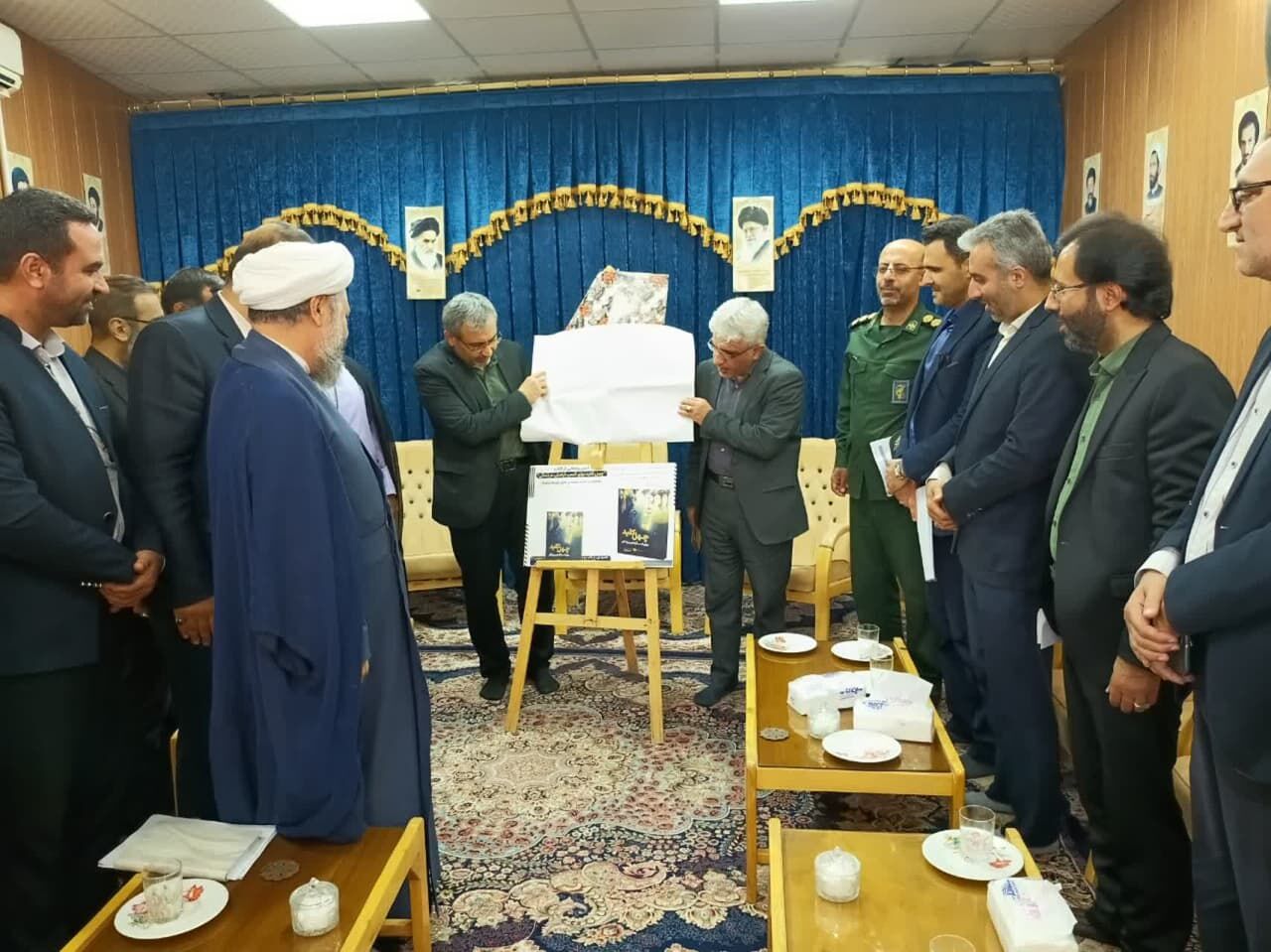 رونمایی از کتاب «چهل کلید برای کسب آرامش در زندگی» در آران و بیدگل