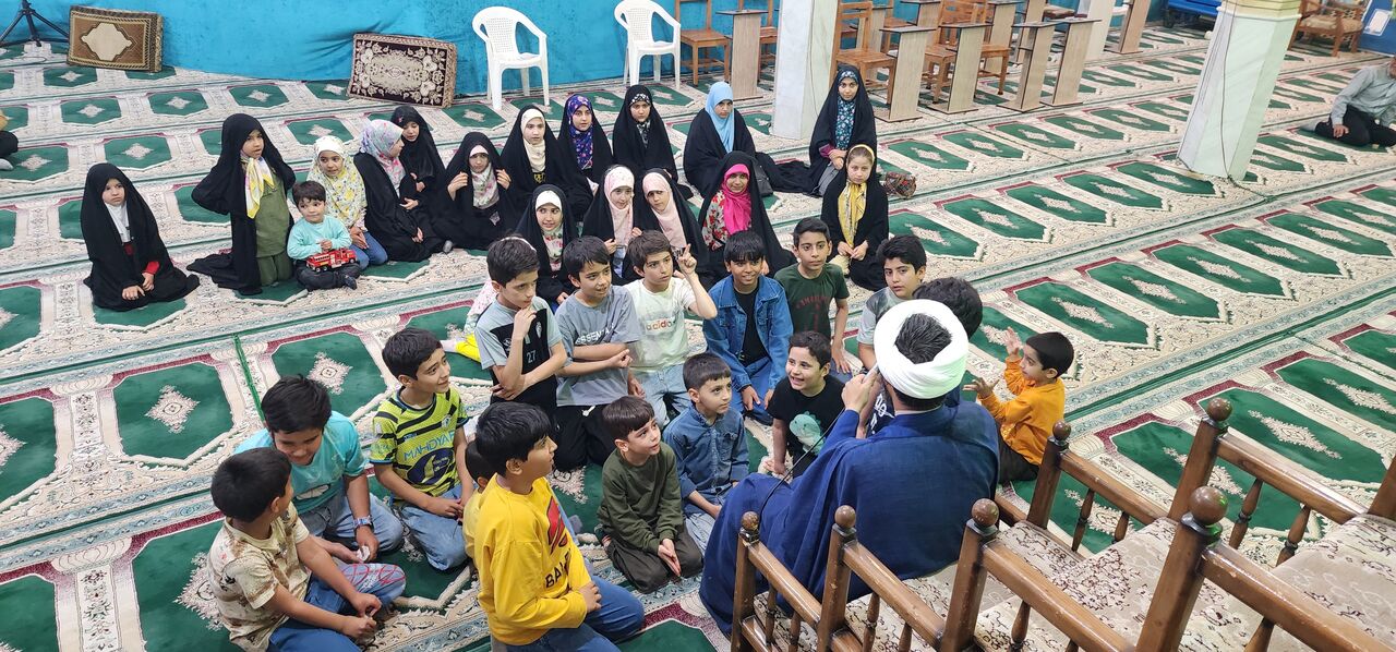 قصه، بازی و شادی؛ میهمانی کوچولوها در مسجد چهارده معصوم(ع)