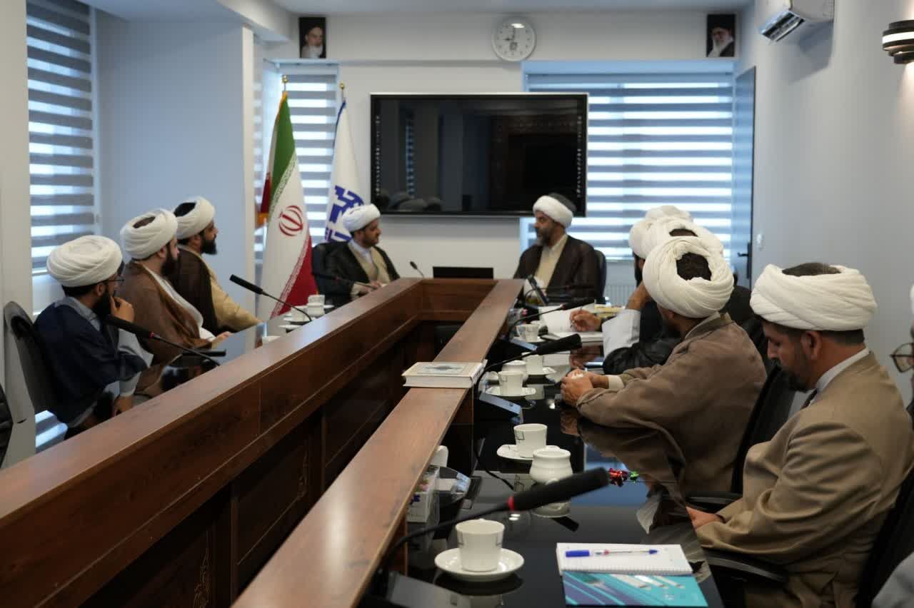 ارتقای علمی ائمه جماعات مساجد مشهد با همراهی حوزه علیمه