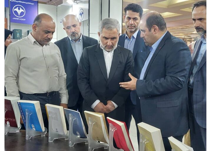 کاهش خرید کتاب زیبنده یک جامعه فرهنگی نیست