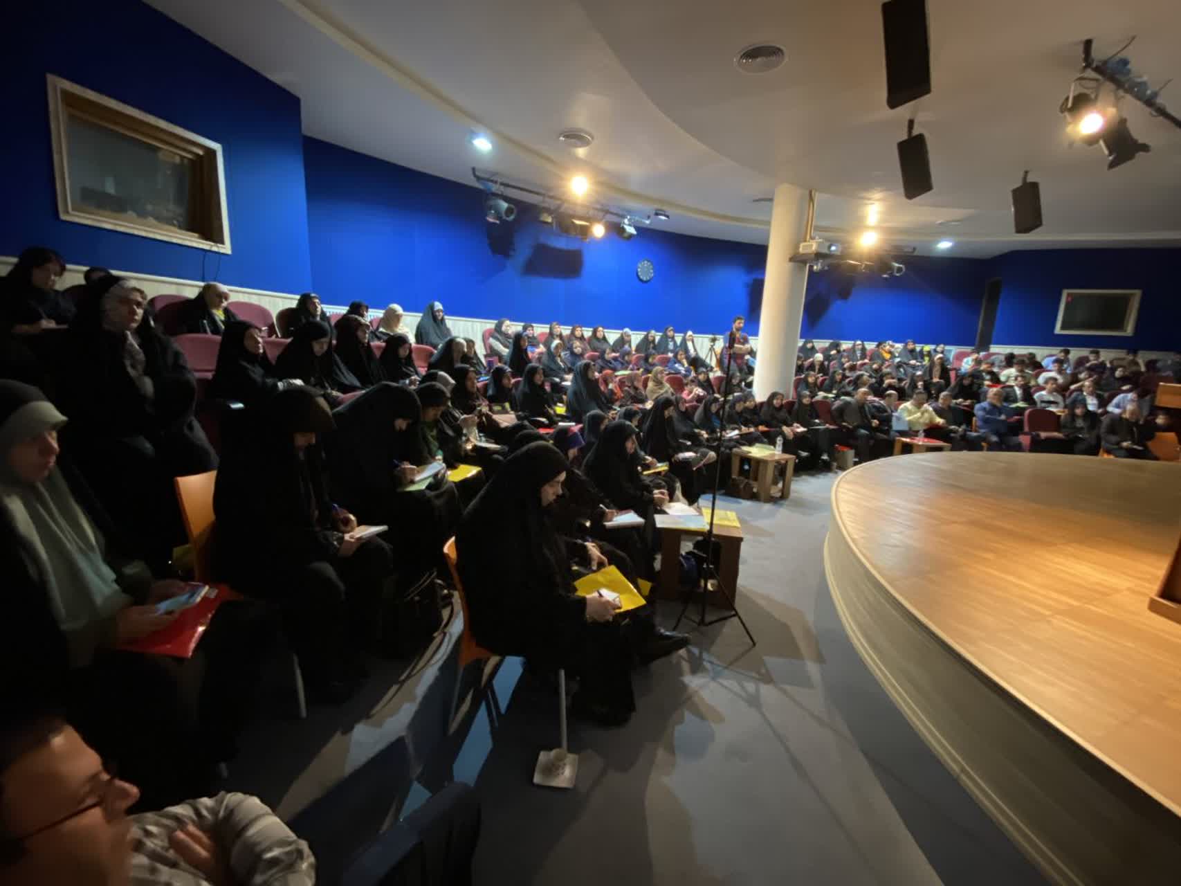 در جنگ شناختی و ادراکی باید دشمن را دچار خطای فکری کنیم