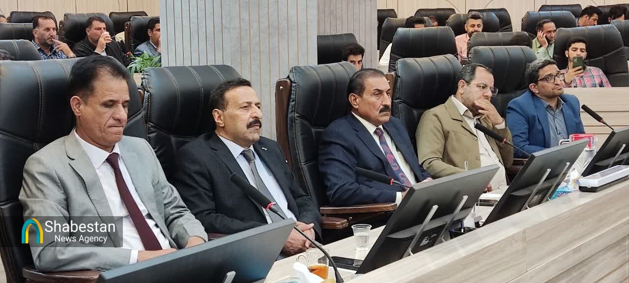 جوانان کانون کمیل مسجدالنبی پای کار ساخت موکب آیت‌الله بروجردی در عراق