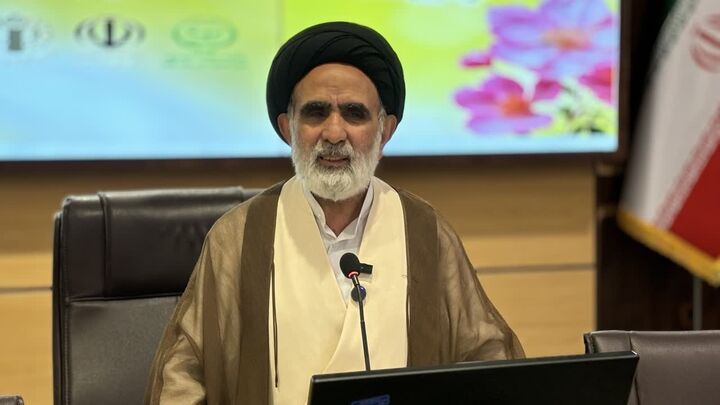 خدا زحمات فرزندداری را برای پدر و مادر جبران می‌کند