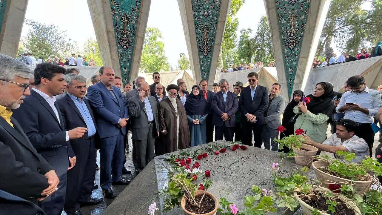 خیام، حکیمی که فلسفه زیست اخلاقی را به بشر آموخت